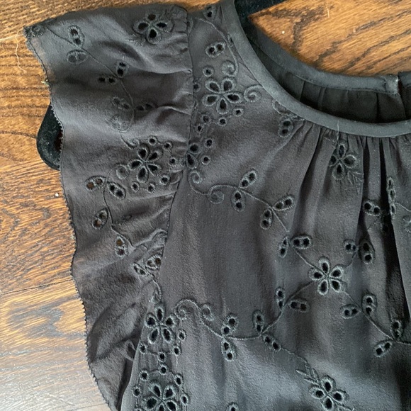NWT Joie Silk Eyelet Top with Flutter Sleeves, Size XS - Picture 4 of 15